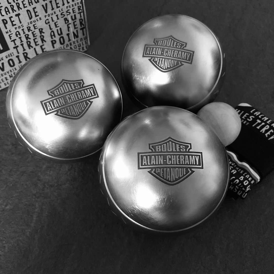 Gravure sur boule de pétanque métal