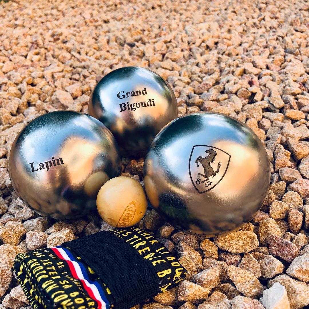 Gravure sur boule de pétanque métal