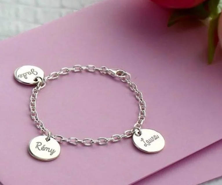 Gravure sur bracelet en métal