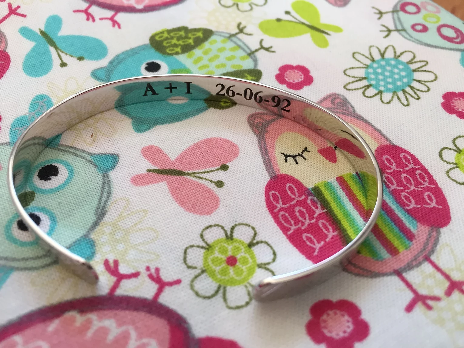 Gravure sur bracelet en métal