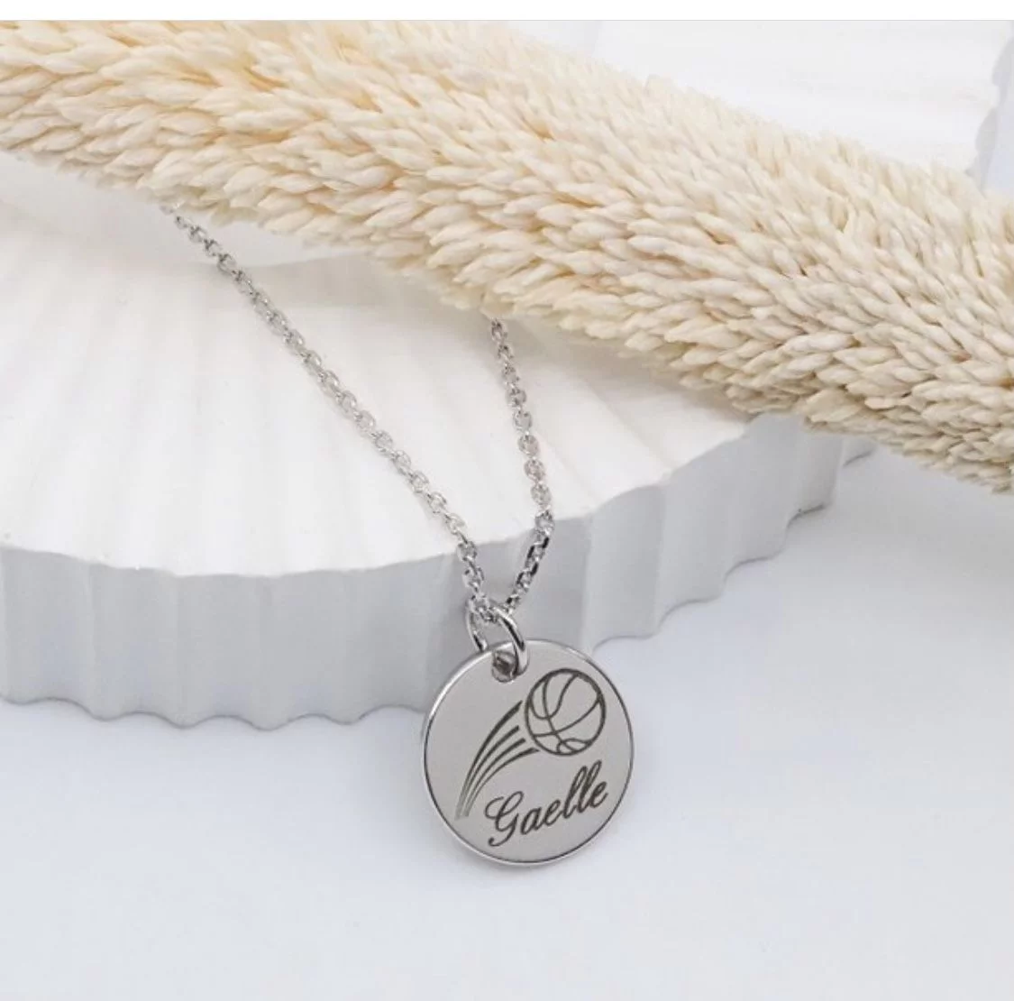 Gravure sur médaille ou pendentif