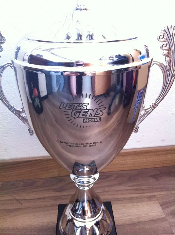 Gravure de trophée en métal