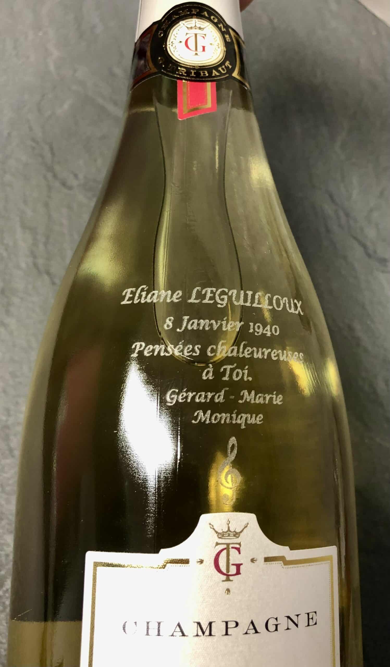 Gravure sur bouteille en verre