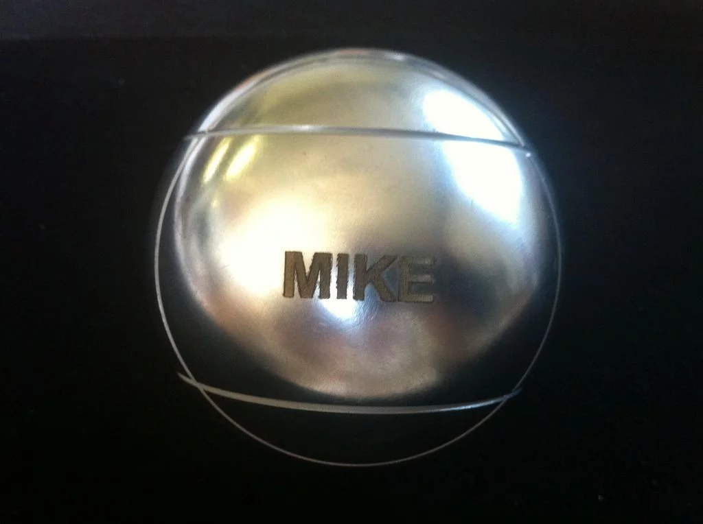 Gravure sur boule de pétanque métal