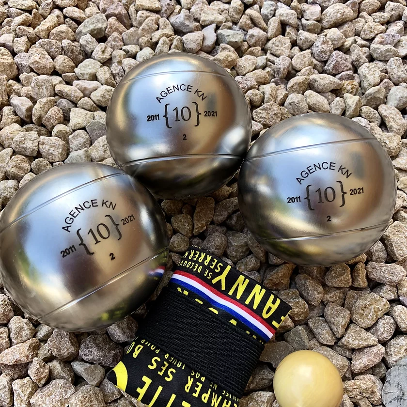 Gravure sur boule de pétanque métal