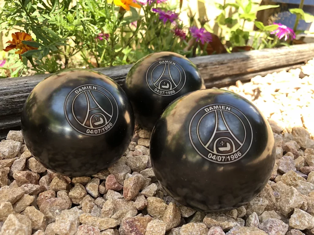 Gravure sur boule de pétanque métal