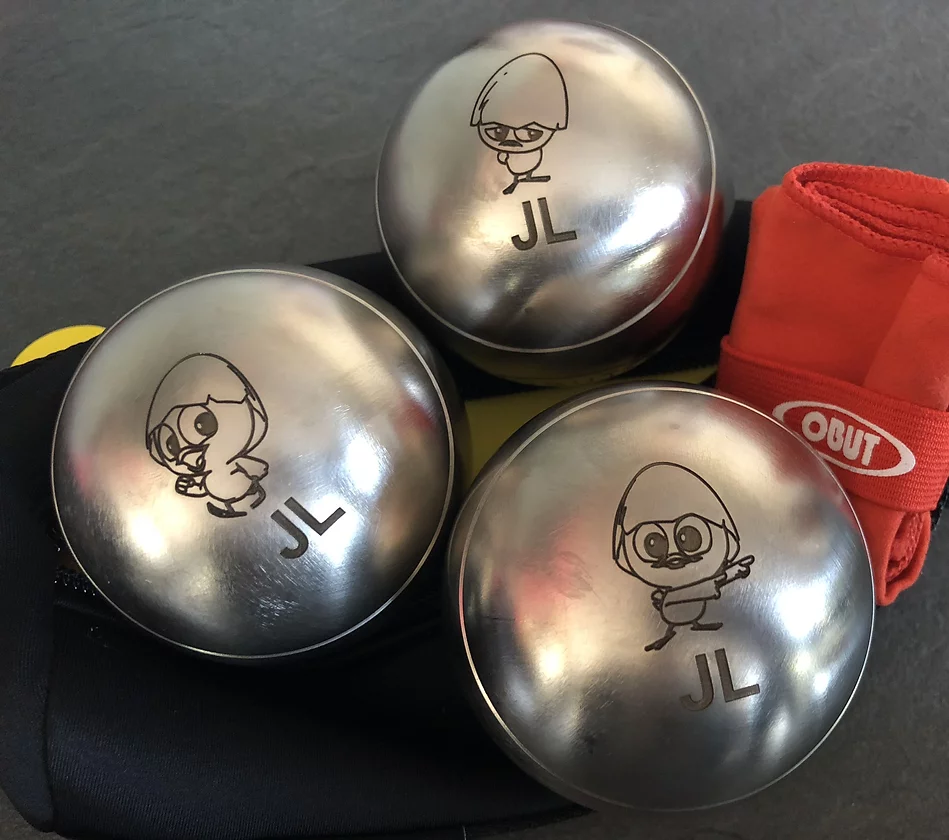 Gravure sur boule de pétanque métal