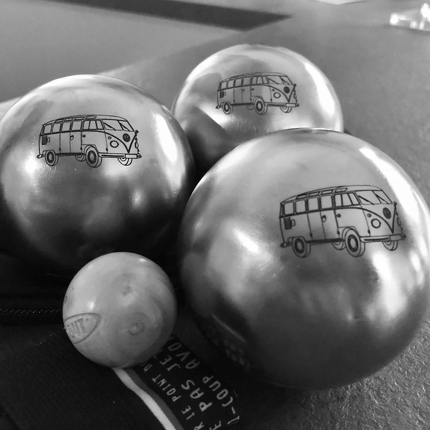 Gravure sur boule de pétanque métal