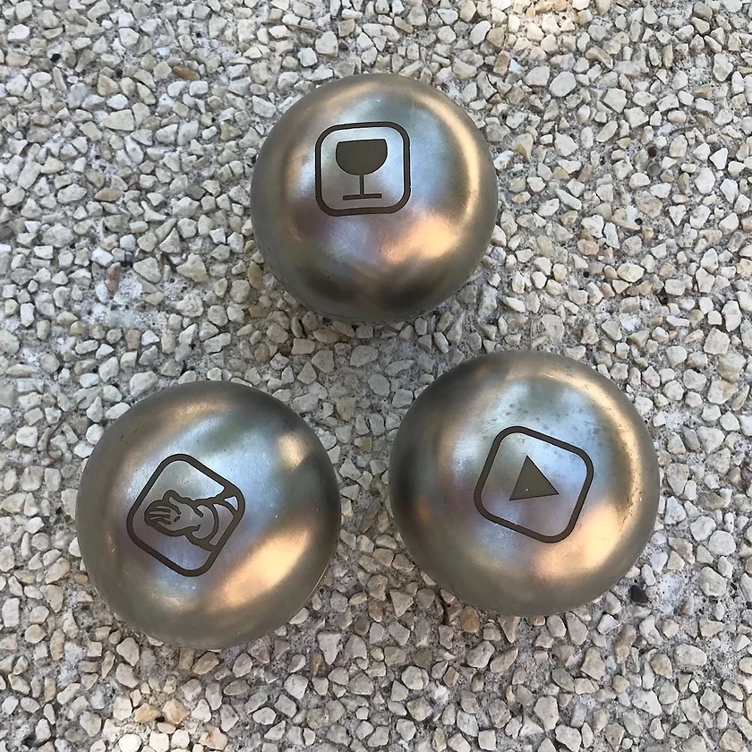 Gravure sur boule de pétanque métal