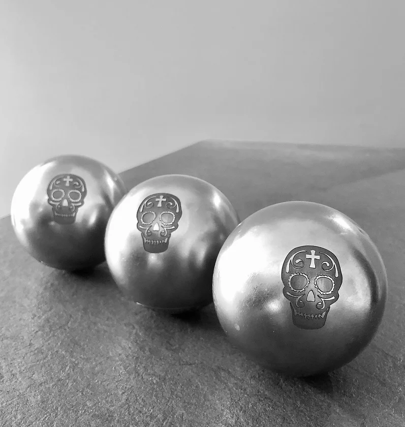 Gravure sur boule de pétanque métal