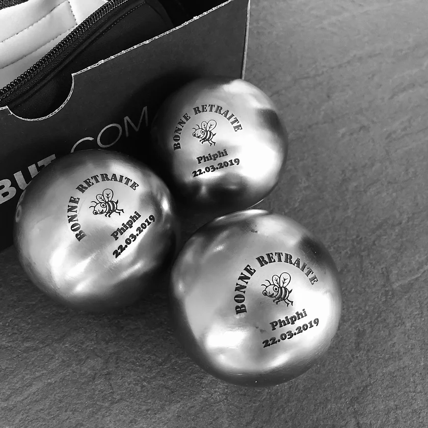 Gravure sur boule de pétanque métal