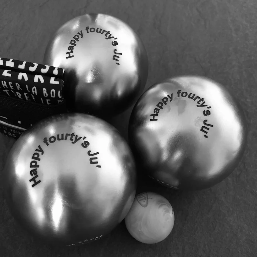 Gravure sur boule de pétanque métal