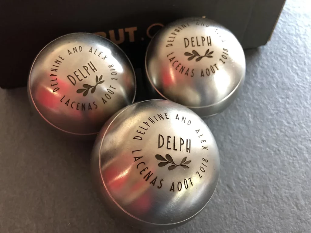 Gravure sur boule de pétanque métal