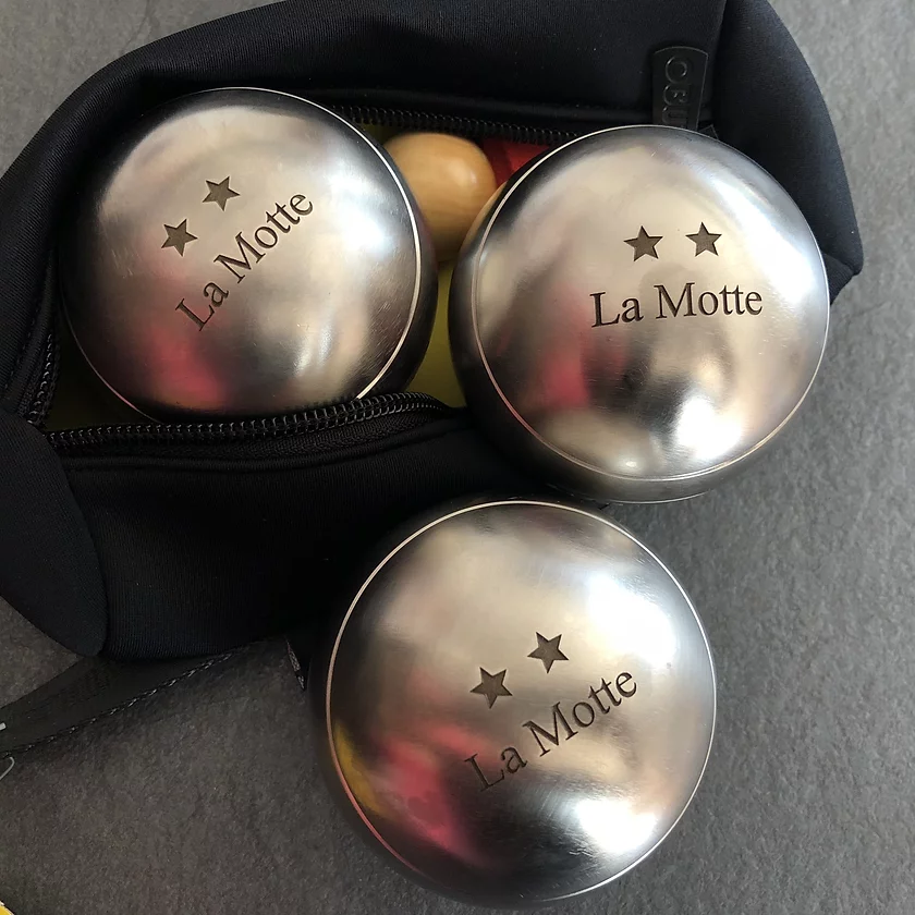 Gravure sur boule de pétanque métal