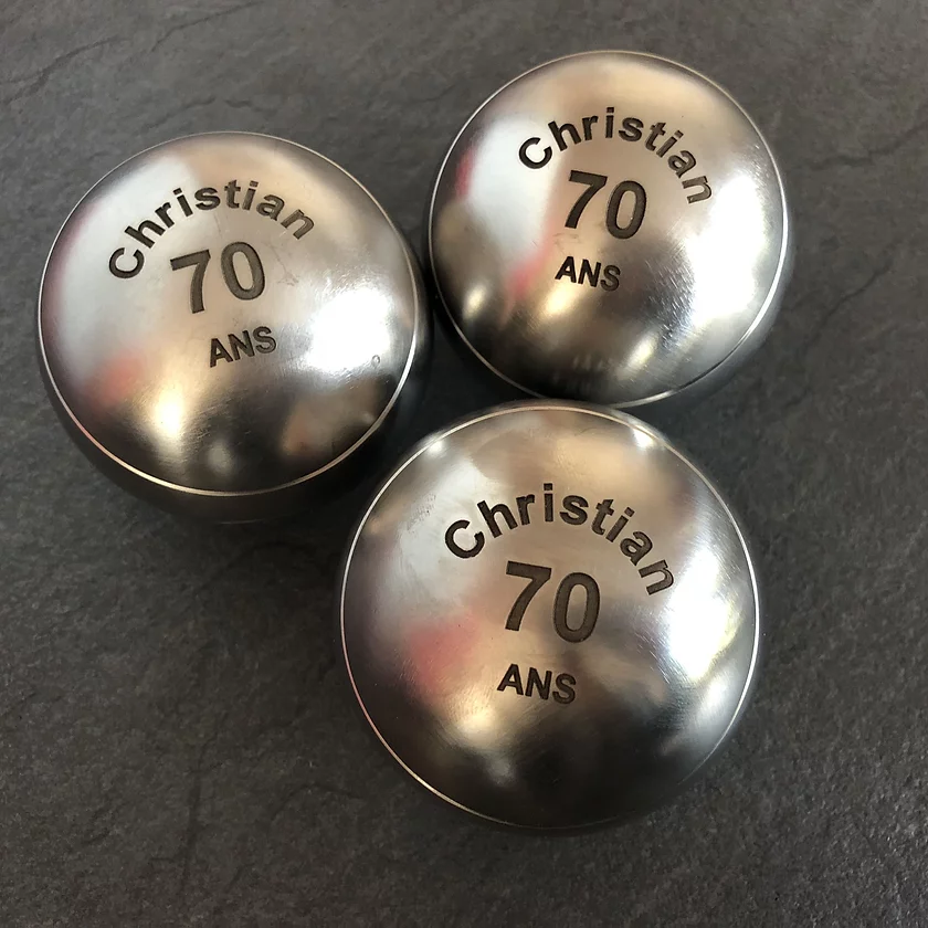 Gravure sur boule de pétanque métal