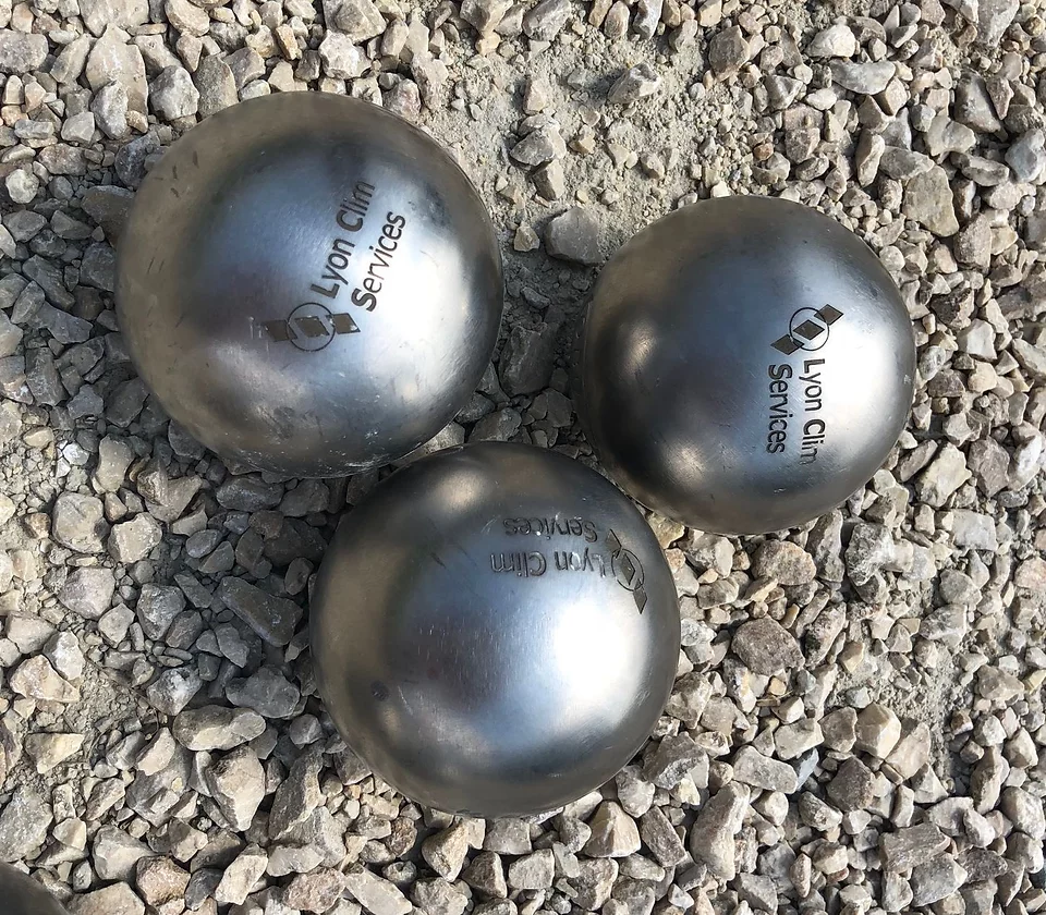 Gravure sur boule de pétanque métal
