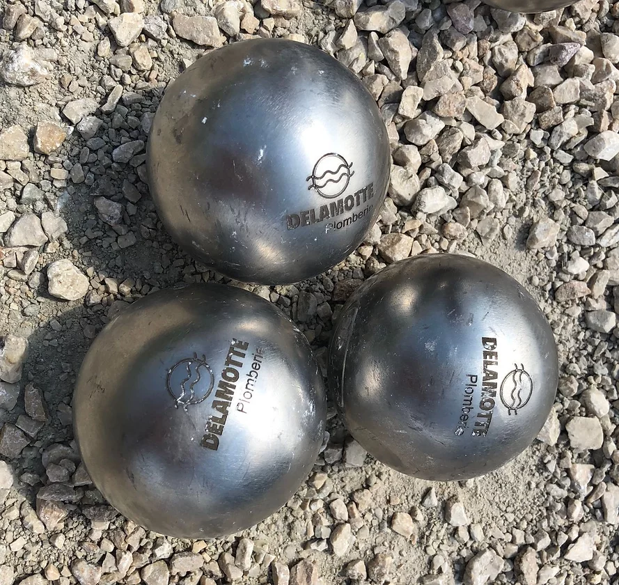 Gravure sur boule de pétanque métal