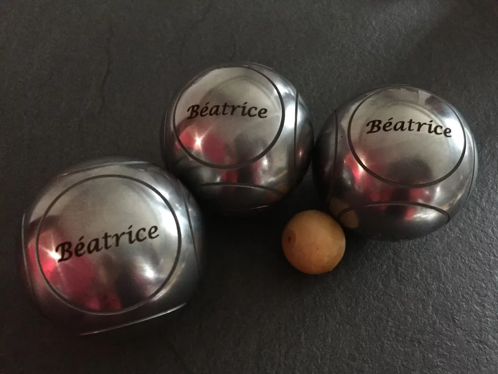 Gravure sur boule de pétanque métal