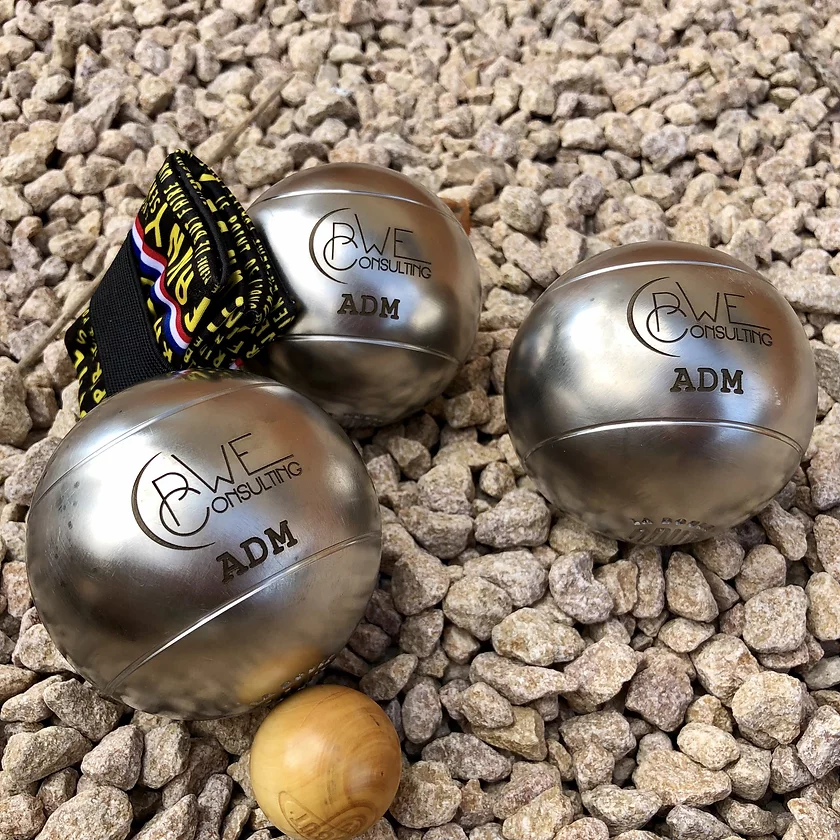 Gravure sur boule de pétanque métal