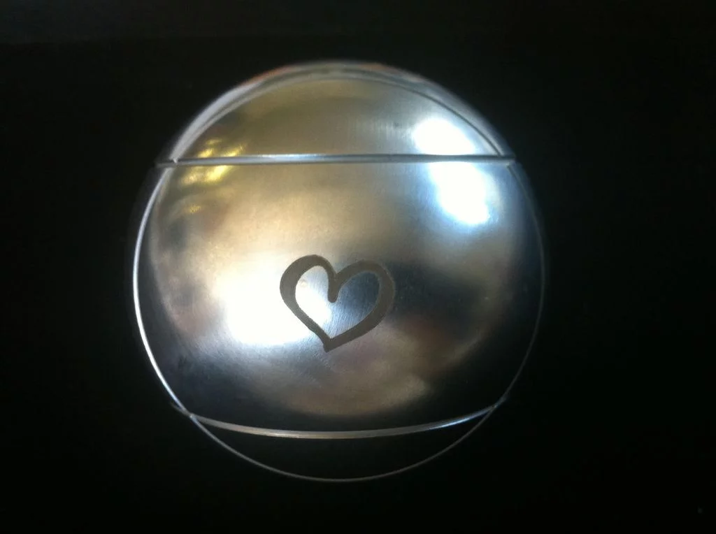 Gravure sur boule de pétanque métal