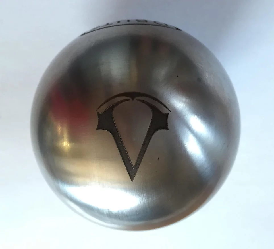 Gravure sur boule de pétanque métal