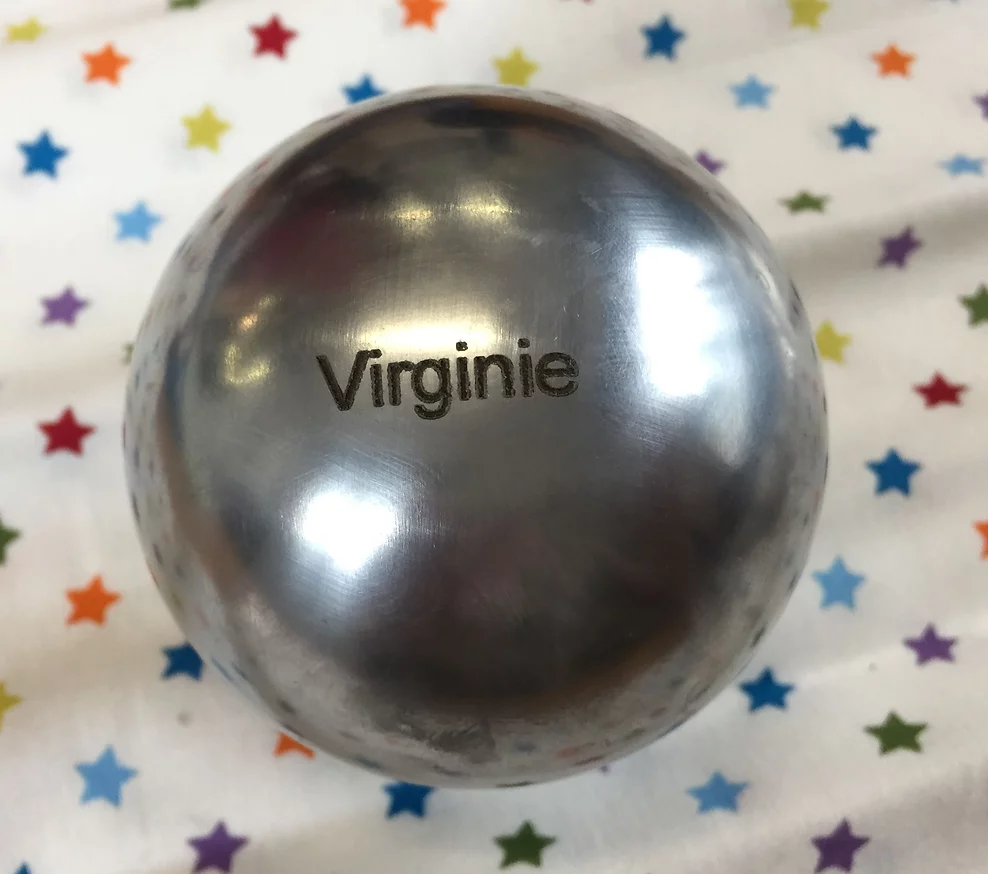 Gravure sur boule de pétanque métal