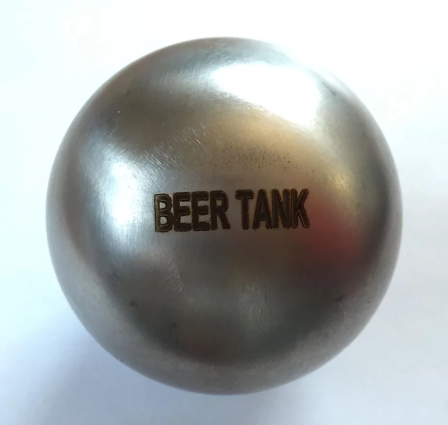Gravure sur boule de pétanque métal