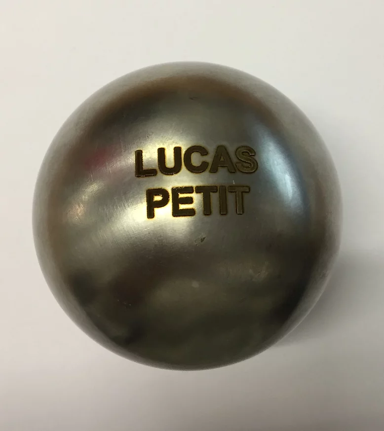 Gravure sur boule de pétanque métal