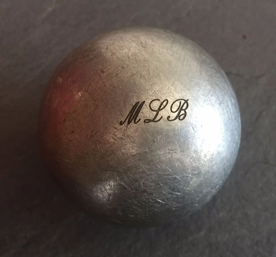 Gravure sur boule de pétanque métal