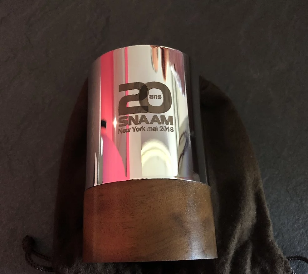 Gravure sur timbale métal