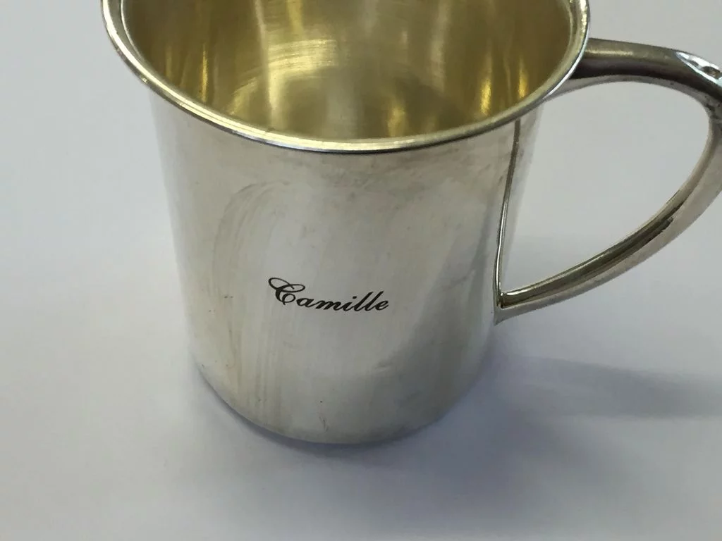 Gravure sur timbale métal