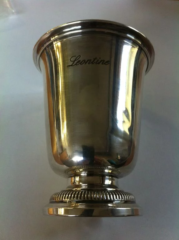 Gravure sur timbale métal
