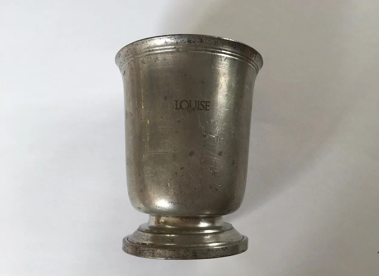 Gravure sur timbale métal