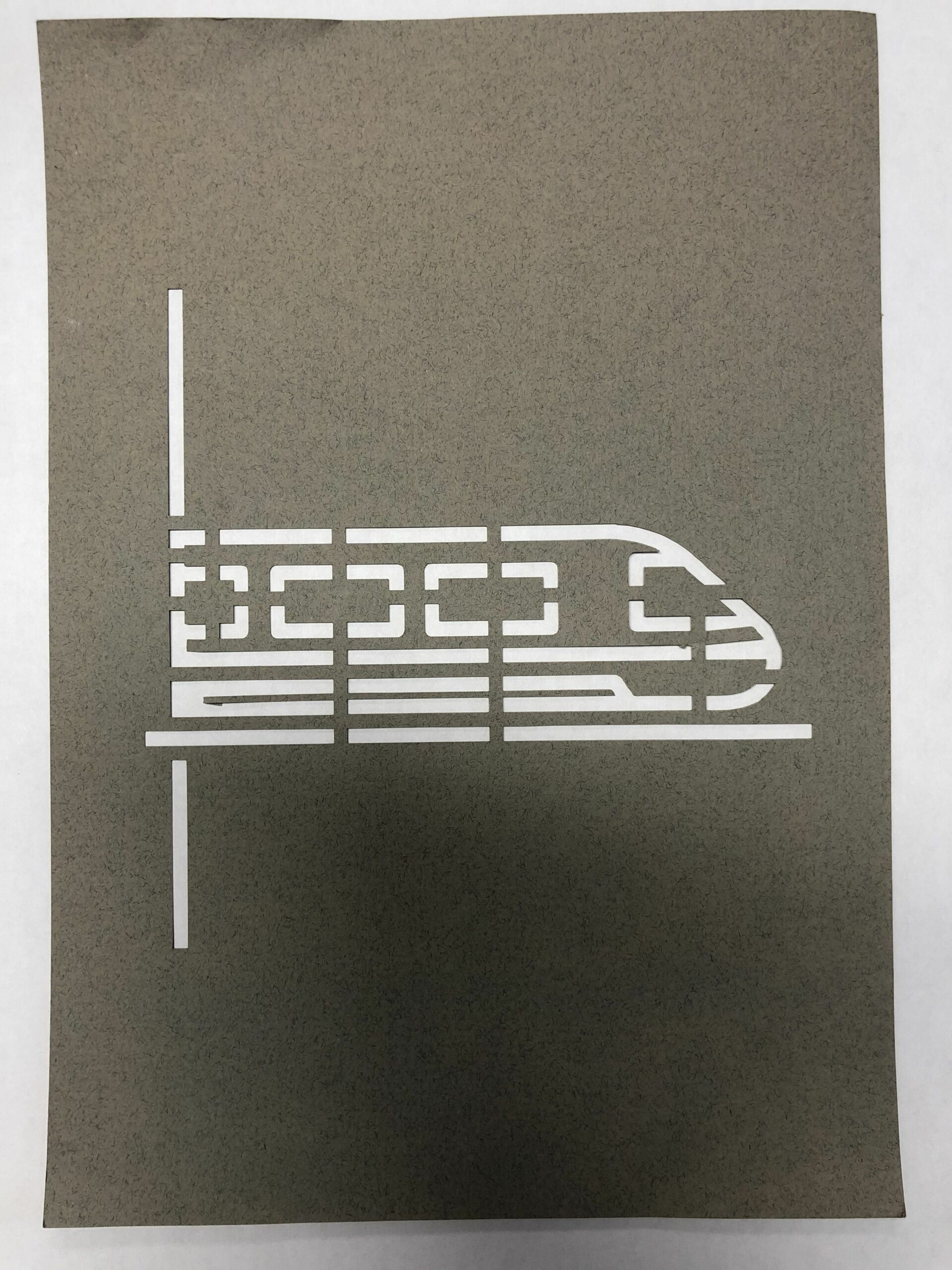 Découpe de motif sur papier
