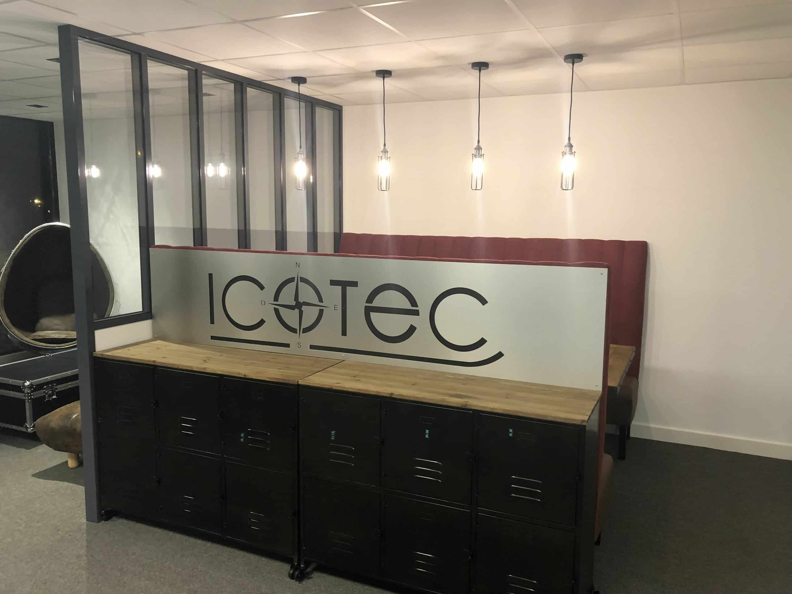 Découpe enseigne en inox
