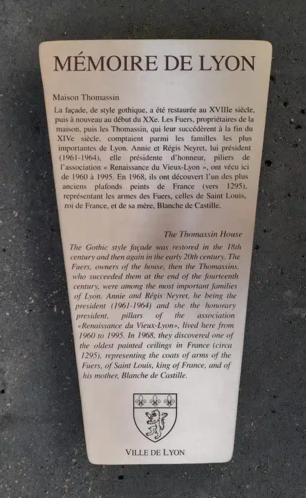 Gravure sur plaque memoriale en cuivre