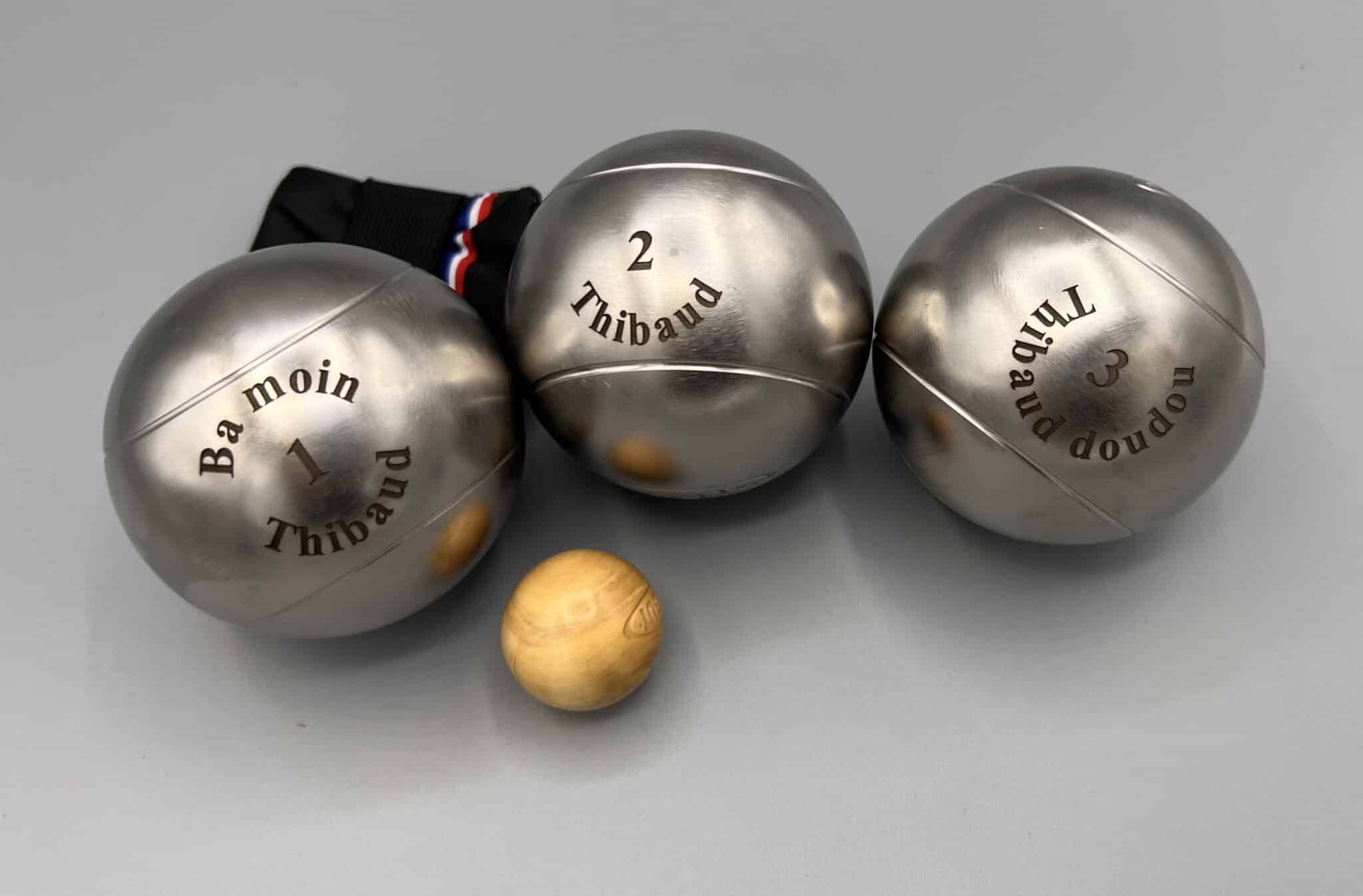 Gravure sur boule de pétanque métal