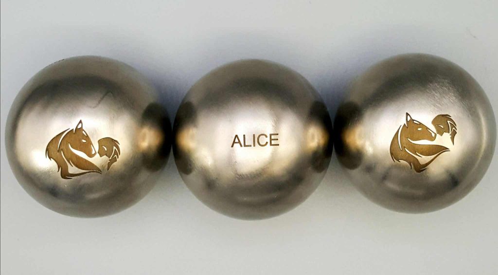 Gravure sur boule de pétanque métal