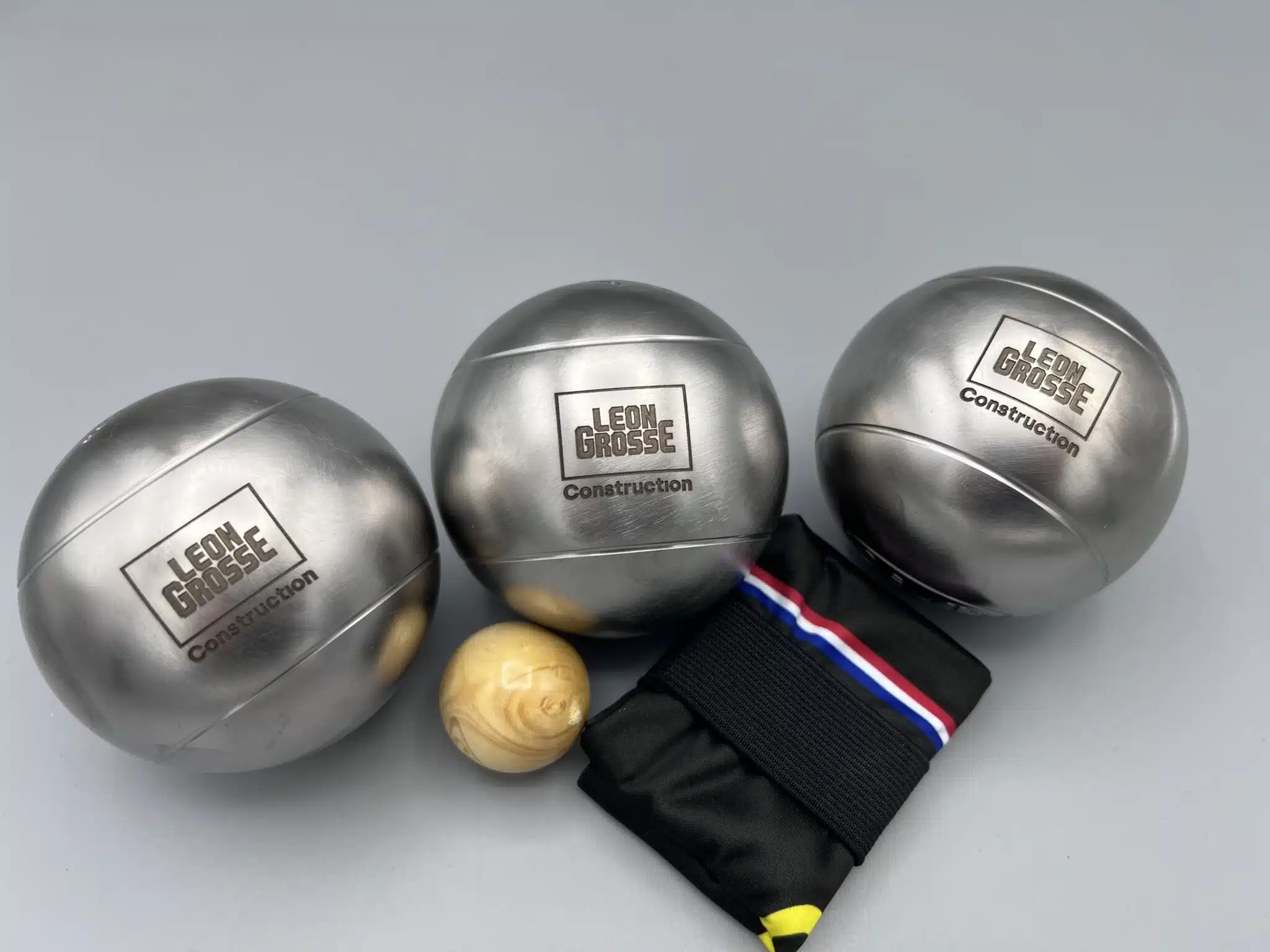 Gravure sur boule de pétanque métal