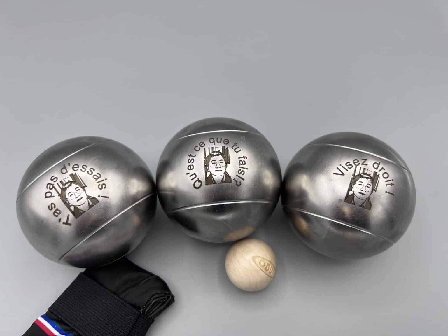 Gravure sur boule de pétanque métal