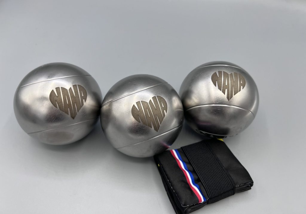 Gravure sur boule de pétanque métal