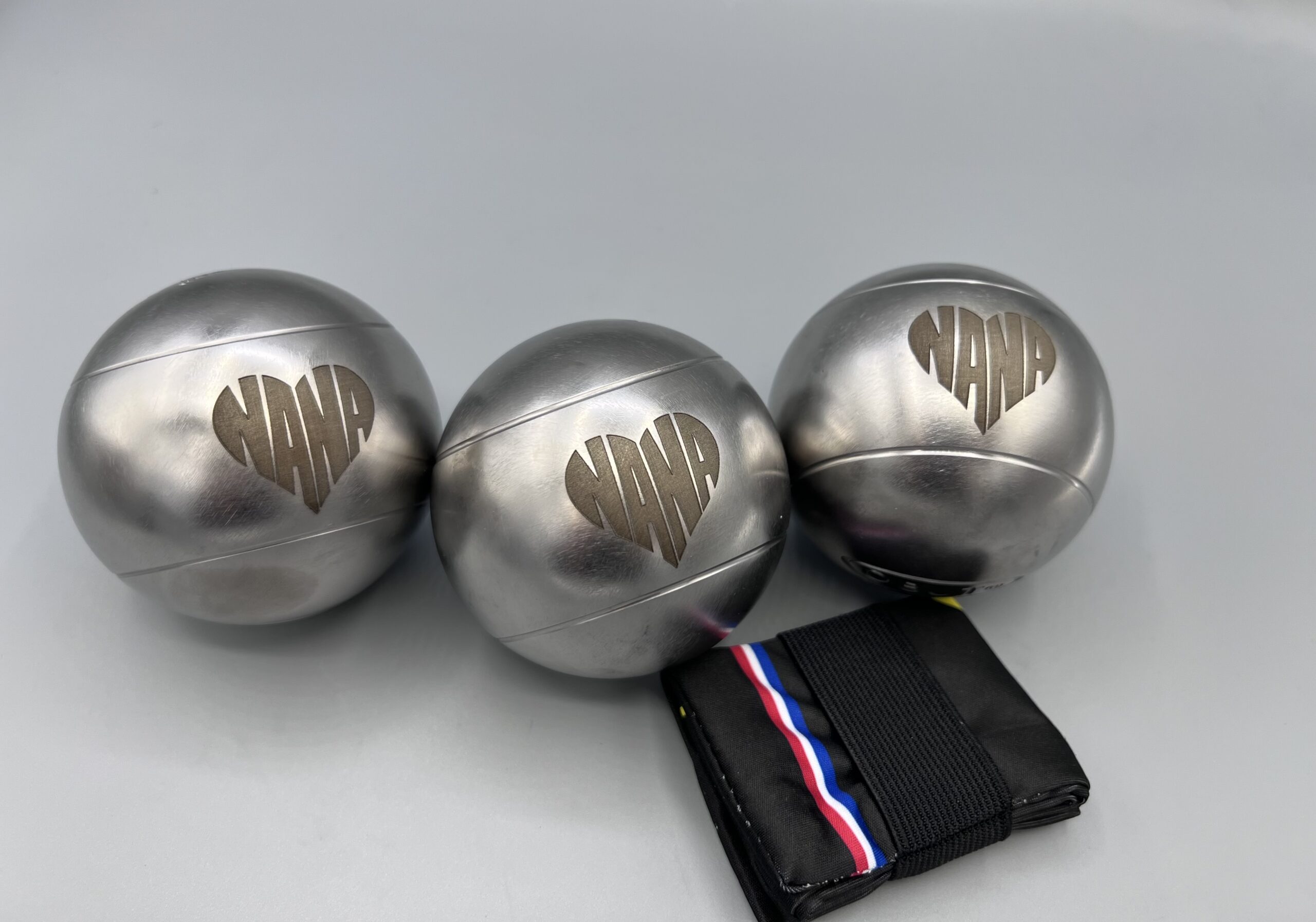 Gravure sur boule de pétanque métal
