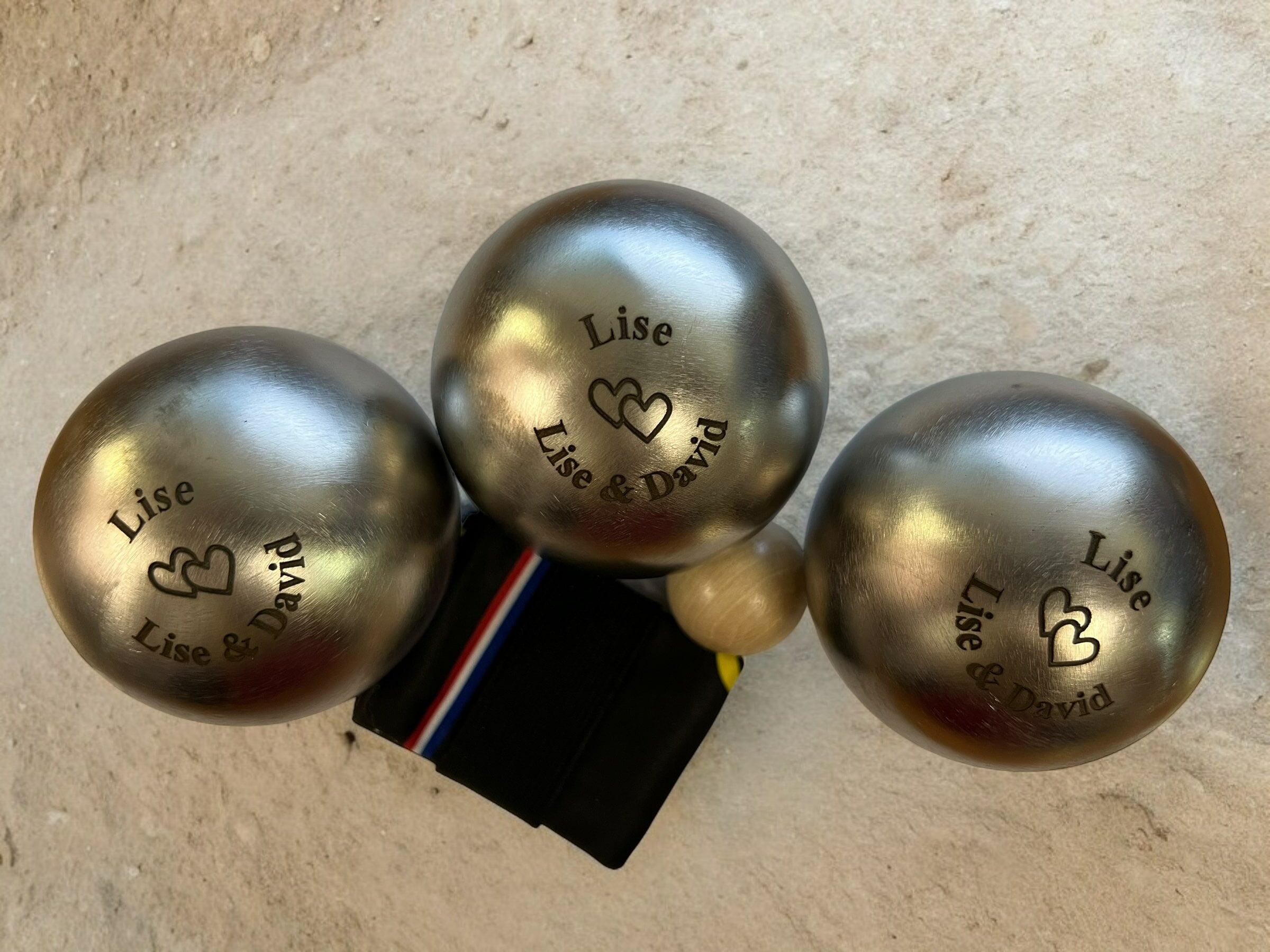 Gravure sur boule de pétanque métal