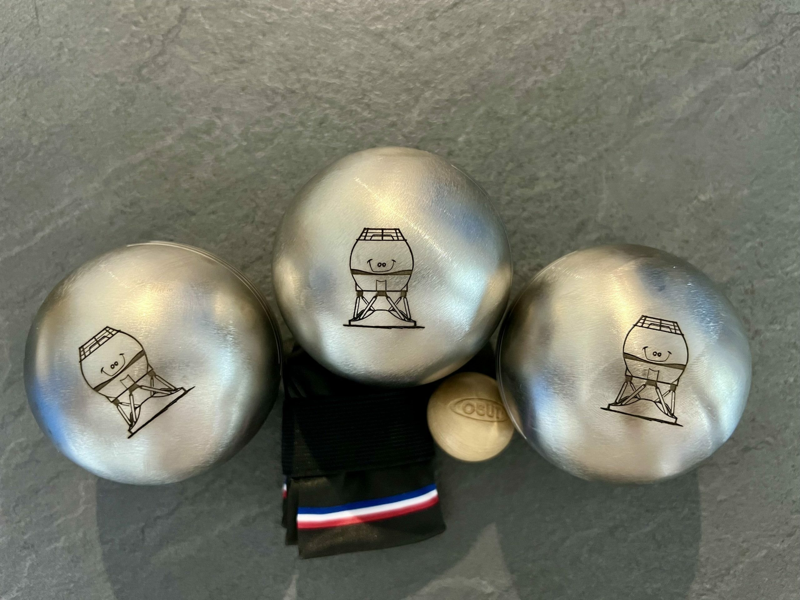 Gravure sur boule de pétanque métal