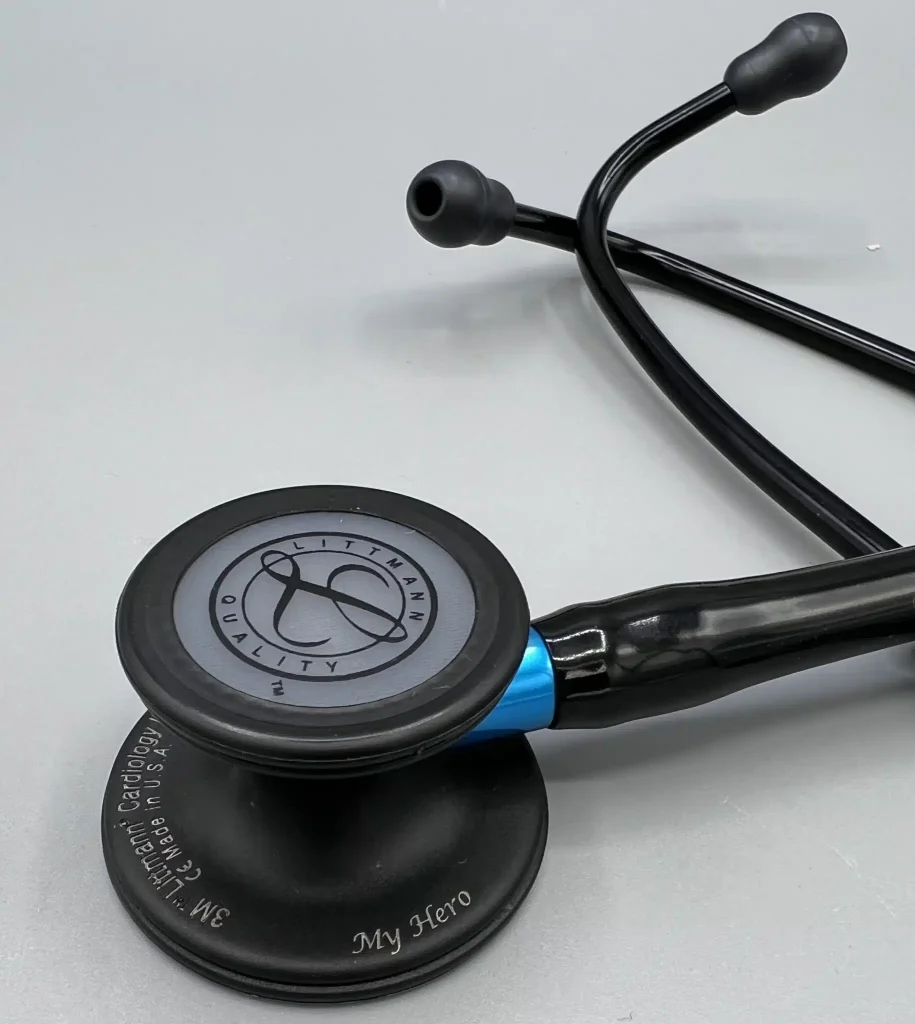 Gravure sur stéthoscope