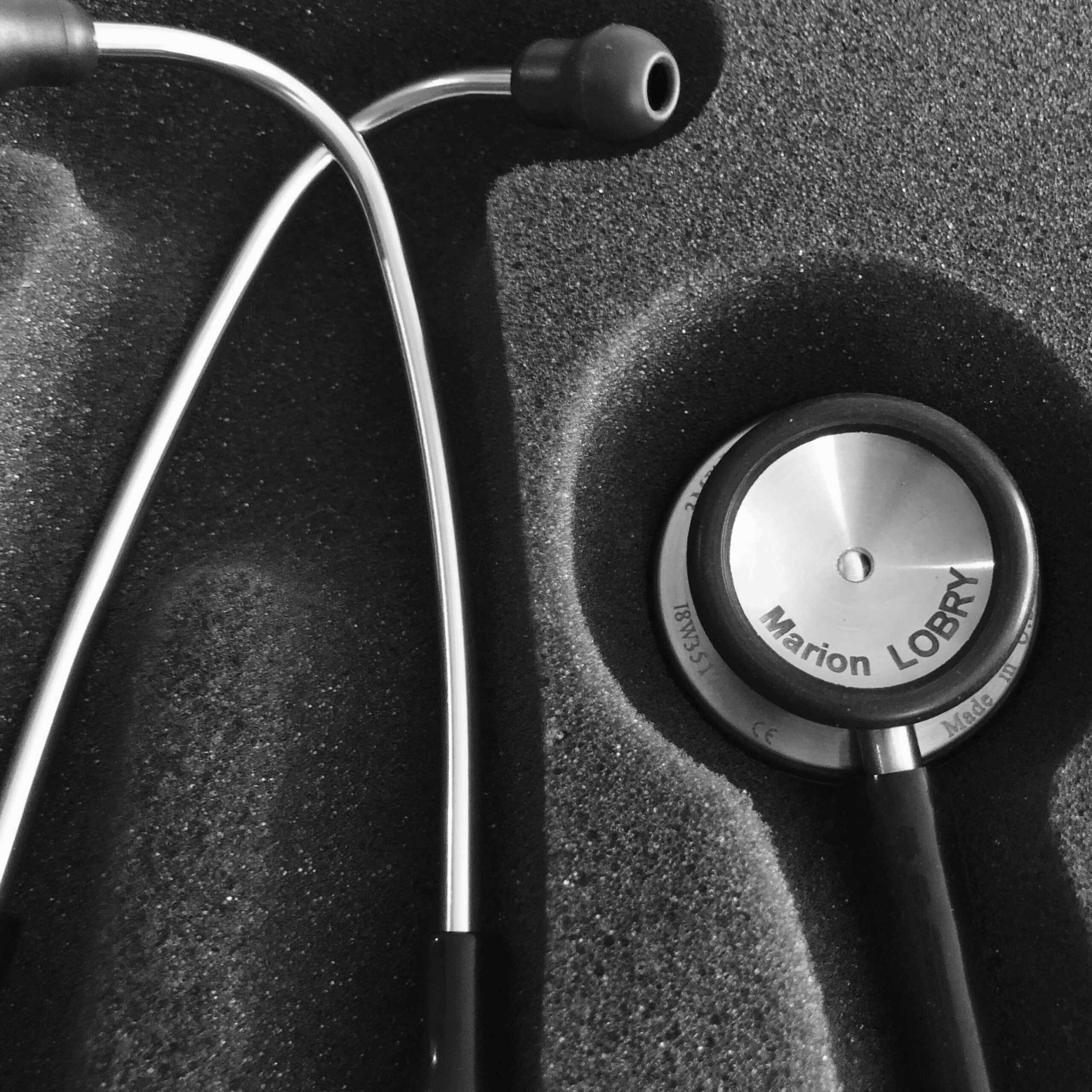Gravure sur stéthoscope