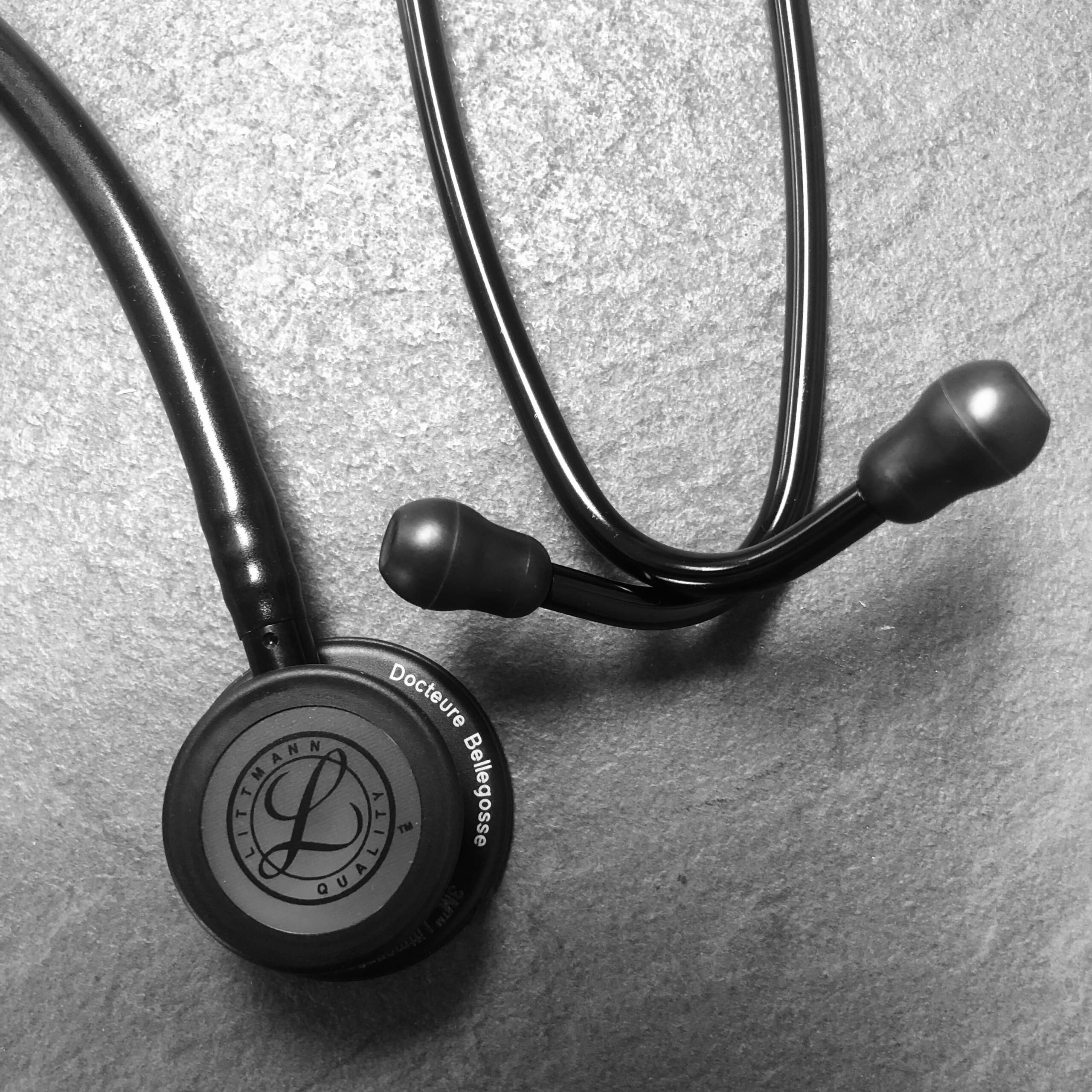 Gravure sur stéthoscope