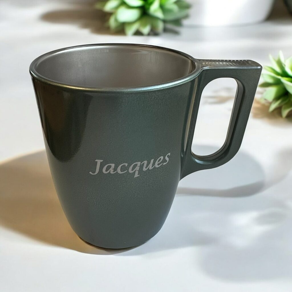 Gravure sur tasse en verre