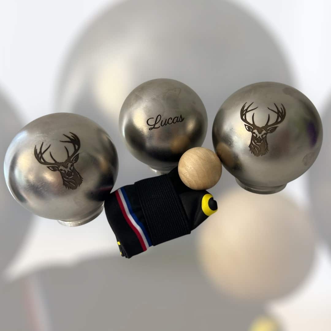 Gravure sur boule de pétanque