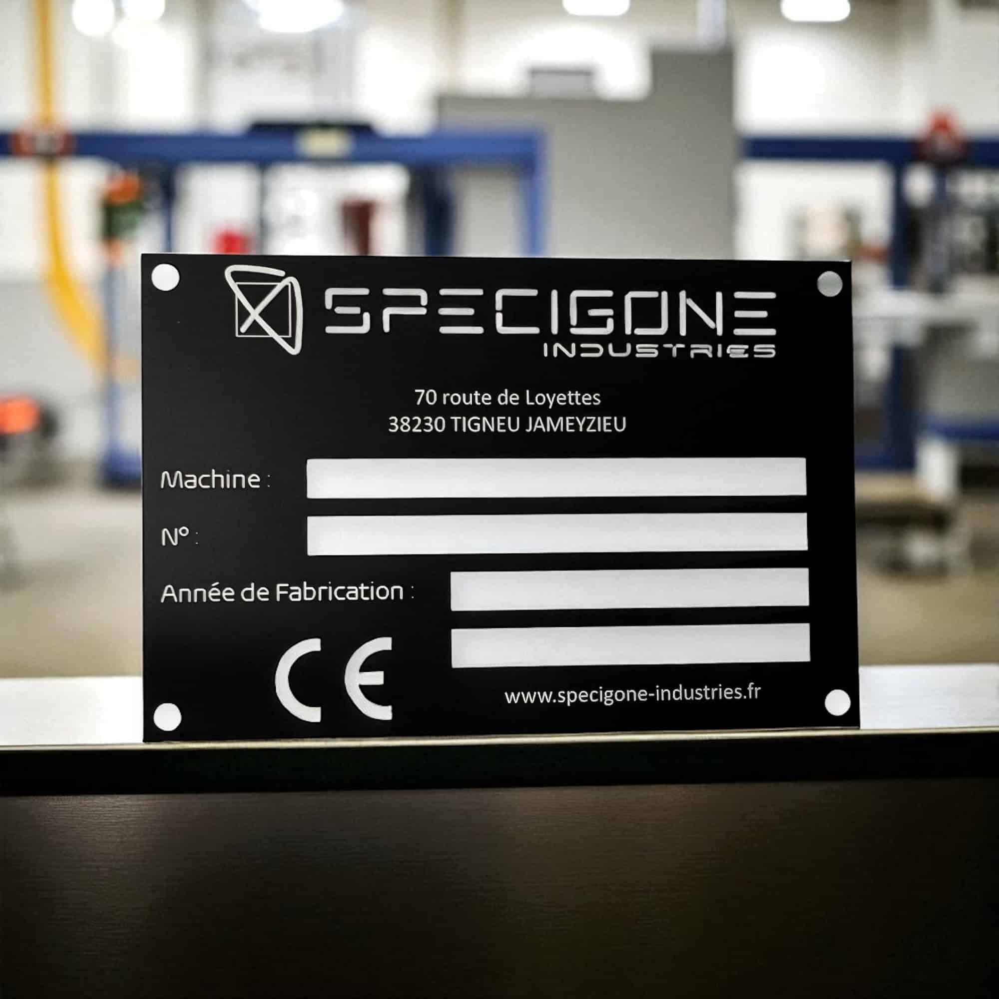 Découpe plaque industrielle en aluminium pour machine